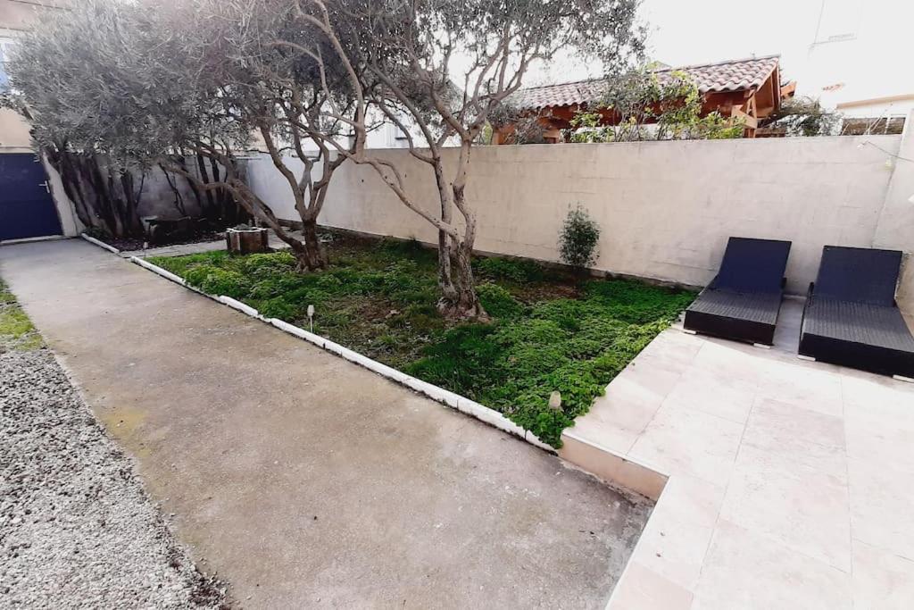 Maison Maloya 2 Chambres Avec Jardin Cavaillon Exterior photo